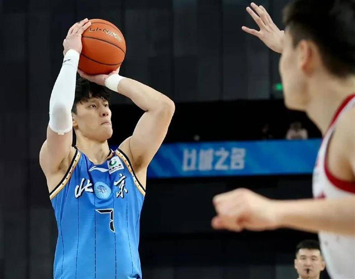开云体育官网-里程碑夜辽宁本钢绝杀压哨，NBA总决赛转会期刷纪录，更衣室稳定，资深球员宣示担当的简单介绍